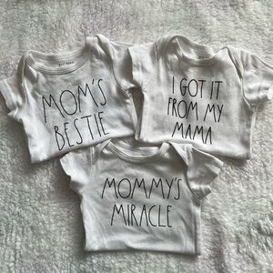 ⚡️ SOLD ⚡️White Baby onesie’s lot (3) mommy